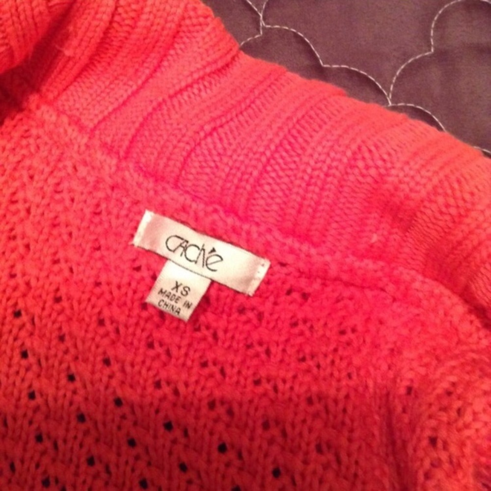 Beautiful Cache Sweater - Picture 2 of 2